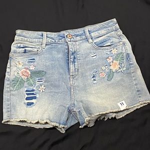 NWT floral denim shorts